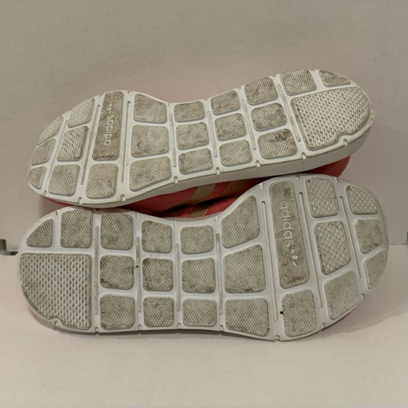 Adidas swift run size 5 - Picture 5 of 5